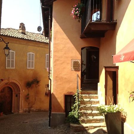 Dimora I Manichei Hotel Monforte D'Alba Exterior photo