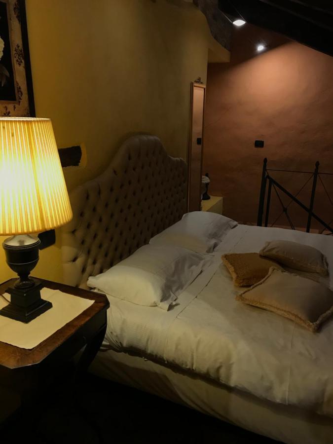 Dimora I Manichei Hotel Monforte D'Alba Exterior photo