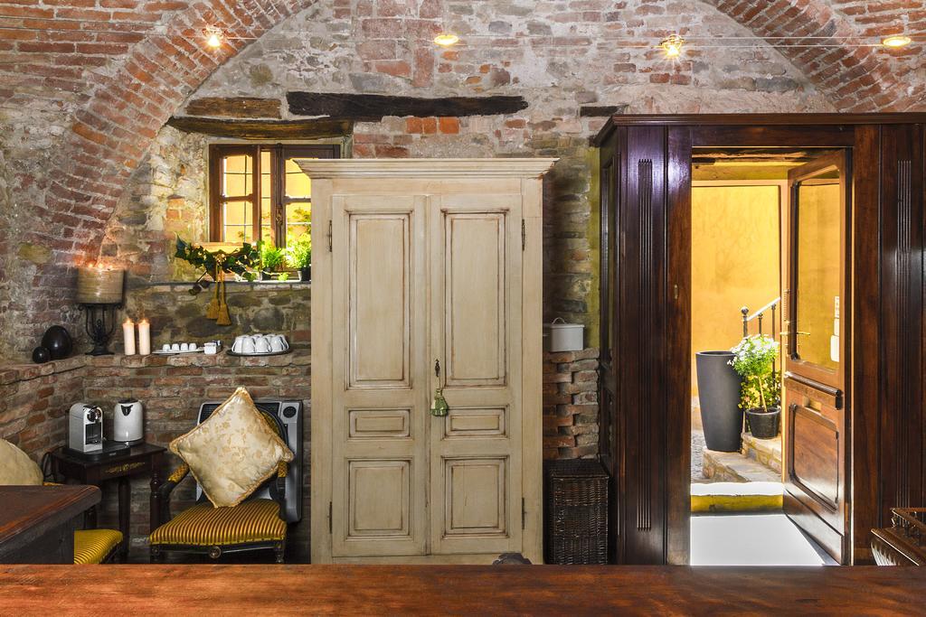 Dimora I Manichei Hotel Monforte D'Alba Exterior photo